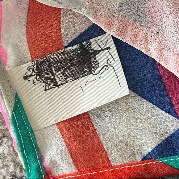 Francesca’s Birdcage Aztec Geometric Tribal Print Chiffon High Low Blouse Medium - Picture 6 of 7